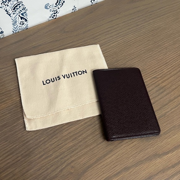 Louis Vuitton Burgundy Taiga Leather Wallet - Picture 2 of 8